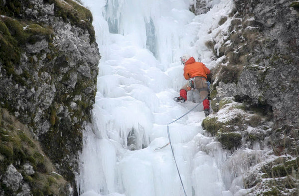 Chute d eau glacée - vagabondphotos.ch