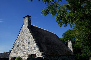 Haute Loire, Ardèche France Toit de genet séché France - vagabondphotos.ch