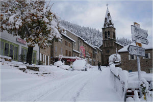 la rue de l église sous la neige - vagabondphotos.ch